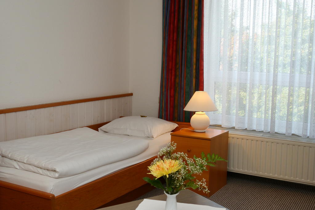 Erbenholz Hotel Laatzen Room photo